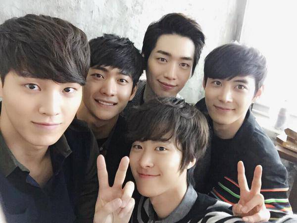 5urprise：唯一、徐康俊、孔明、姜泰伍、李太奐