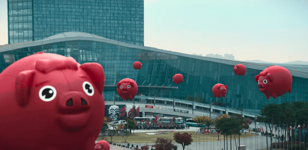 Netflix《紙房子韓國篇2》超級大亮點，最後用紅色豬豬登場的鈔票炸彈！