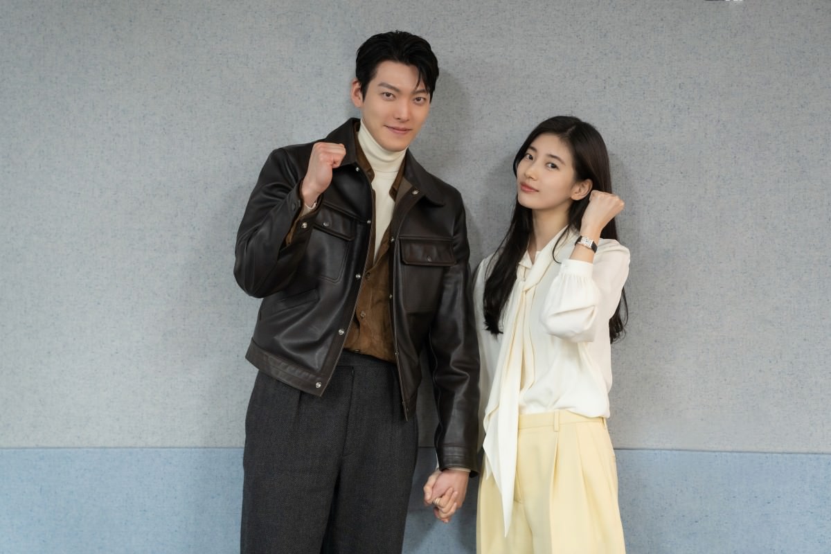 Netflix《都會實現嗎》金宇彬&秀智繼《任意依戀》睽違8年二搭!劇情圍繞神燈精靈奇幻愛情故事 - 第1張圖 Netflix《都會實現嗎》金宇彬&秀智繼《任意依戀》睽違8年二搭!