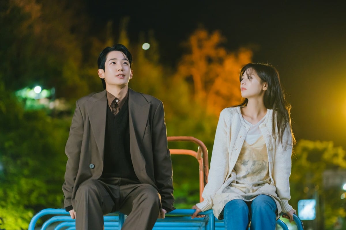 Netflix韓劇《媽媽朋友的兒子》「歡喜冤家CP」庭沼珉一招鎖喉…把丁海寅吃得死死的!青梅竹馬羅曼史超甜! - 第4張圖 Netflix韓劇《媽媽朋友的兒子》庭沼珉、丁海寅