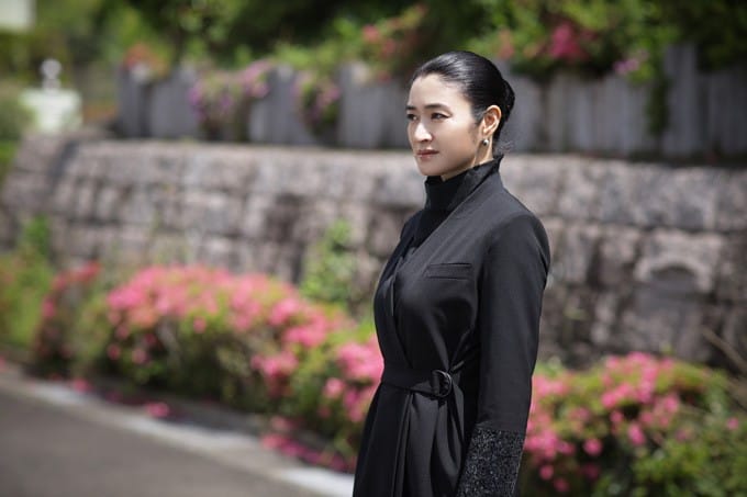 韓劇《Sky Castle 天空之城》翻拍日劇《Sky Castle 日劇版》貴婦們明爭暗鬥:集結五大女星松下奈緒、木村文乃、高橋瑪莉潤、比嘉愛未、小雪 - 第4張圖 日劇《Sky Castle 日劇版》松下奈緒、木村文乃、高橋瑪莉潤、比嘉愛未、小雪