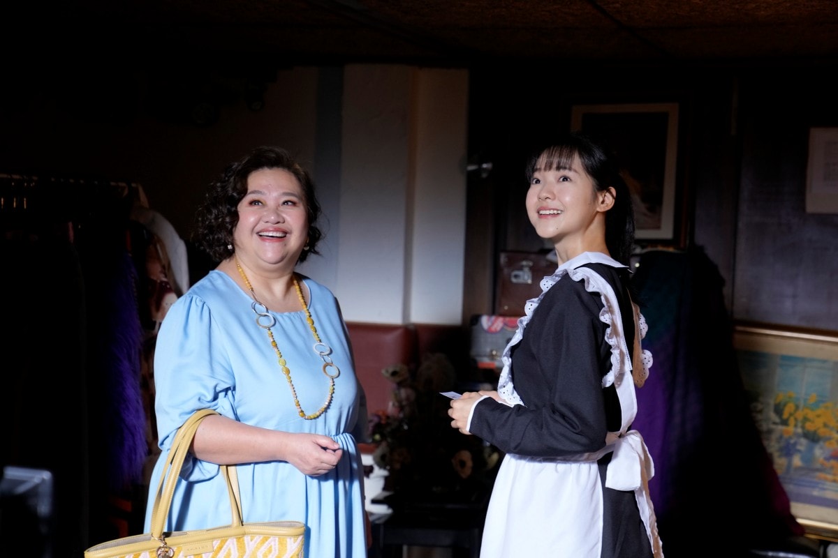 Netflix台劇《影后》薛仕凌與謝盈萱飾演夫妻檔!鍾欣凌、黃迪揚變身「經紀人」詮釋演藝圈生存戰 - 第6張圖 Netflix《影后》欣凌飾演經紀人帶著新星演員林廷憶四處試鏡