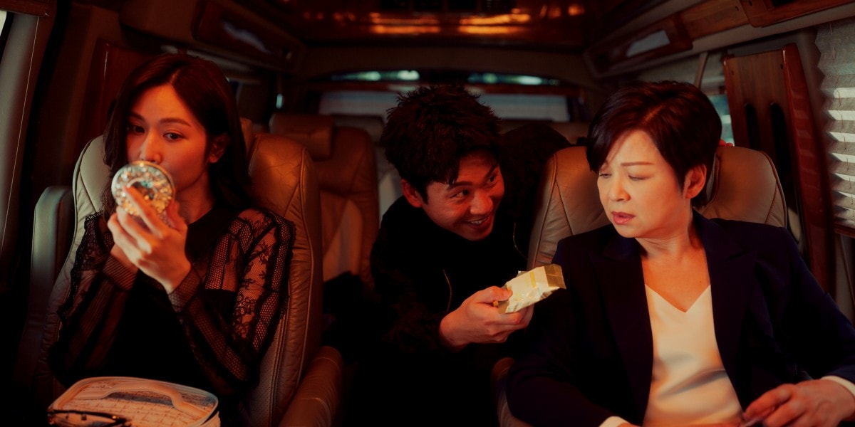 Netflix台劇《影后》薛仕凌與謝盈萱飾演夫妻檔!鍾欣凌、黃迪揚變身「經紀人」詮釋演藝圈生存戰 - 第5張圖 Netflix《影后》黃迪揚飾經紀人-成楊貴媚、曾莞婷夾心餅乾