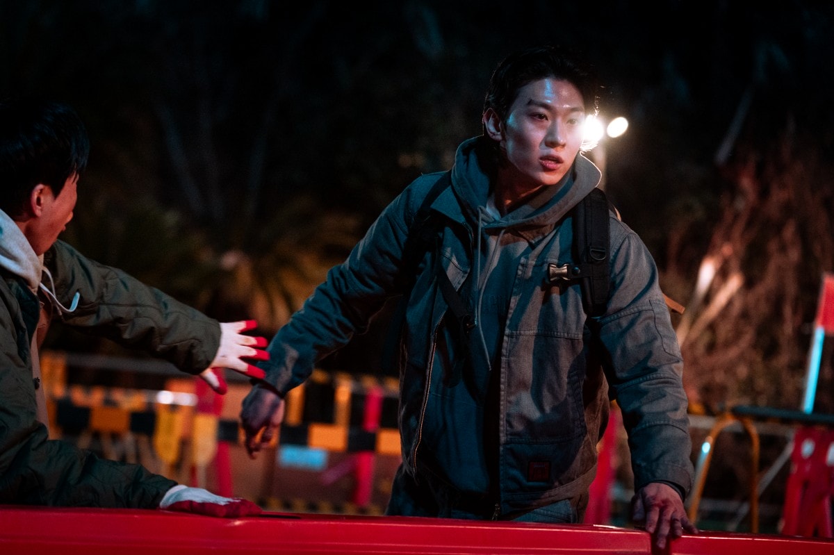 【2024 Netflix 11月27部海量片單推薦】孔劉&徐玄振大人系韓劇《一箱情緣》、謝盈萱vs楊謹華台劇《影后》、禹棹奐&李瑜美《浮游先生》 - 第15張圖 Netflix電影《喪屍宇宙:新血新希望》11/19