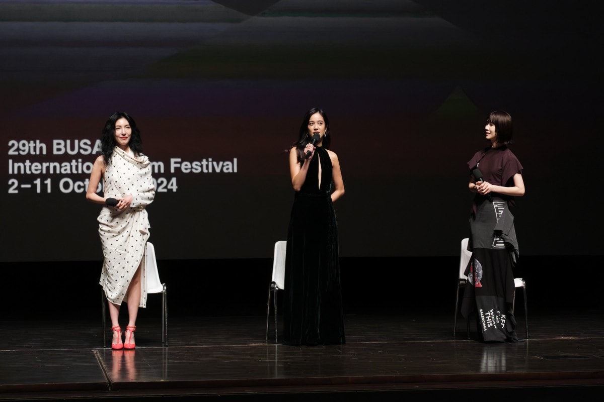Netflix《影后》釜山影展:楊謹華最愛玄彬、謝盈萱超欣賞裴斗娜、陳庭妮最喜歡趙寅成,許願有天能合作! - 第1張圖 Netflix《影后》楊謹華、謝盈萱、陳庭妮合體出席釜山影展全球首映
