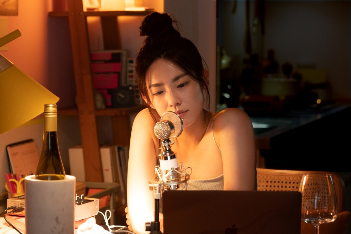 林思宇挑戰背部全裸超大尺度，飾演性愛分離的約跑新女性