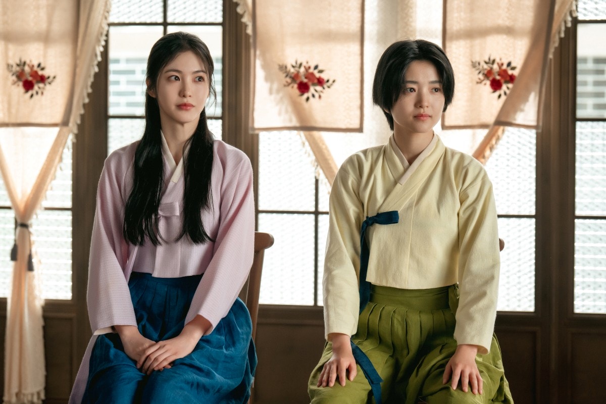 《正年》大結局:珠蘭給正年深情告白信惹哭:「妳是我的夢想、我的思念,也是我唯一的王子」 - 第1張圖 《正年》辛叡恩、金泰梨、鄭恩彩、禹多菲、金允慧