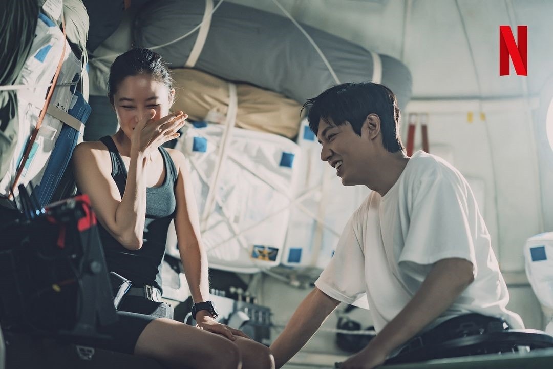 Netflix 2025韓劇《問問星星吧》李敏鎬、孔曉振