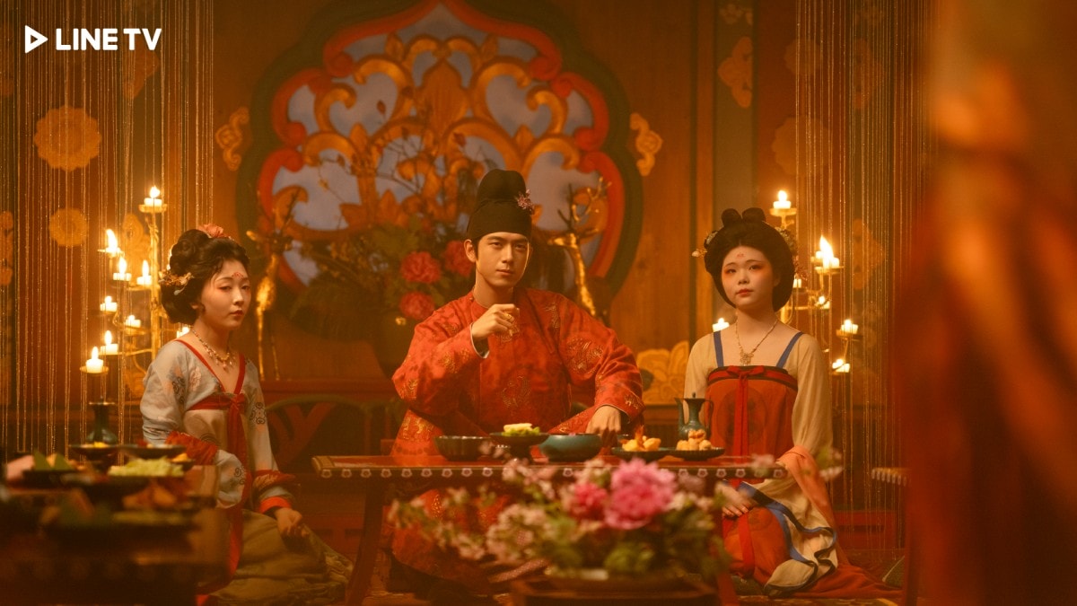 《國色芳華》李現在劇中飾演「花鳥使」蔣長揚，表面上為貪官，實際上是正義的雙面間諜