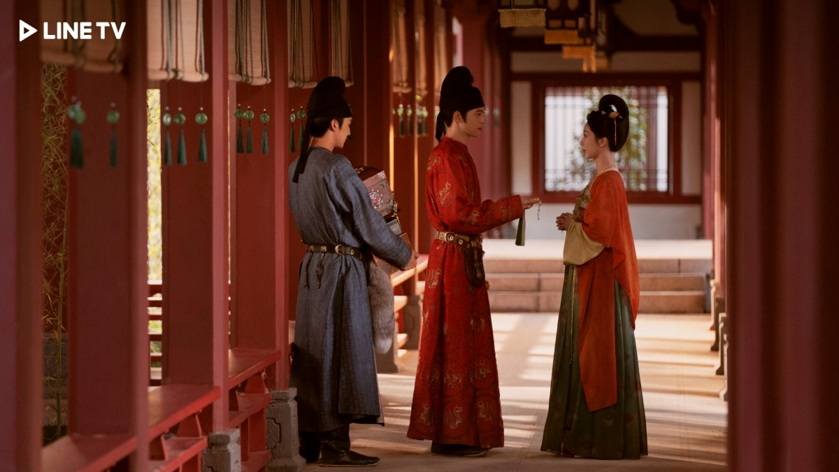 《國色芳華》楊紫、李現醉臥花叢中睡過夜