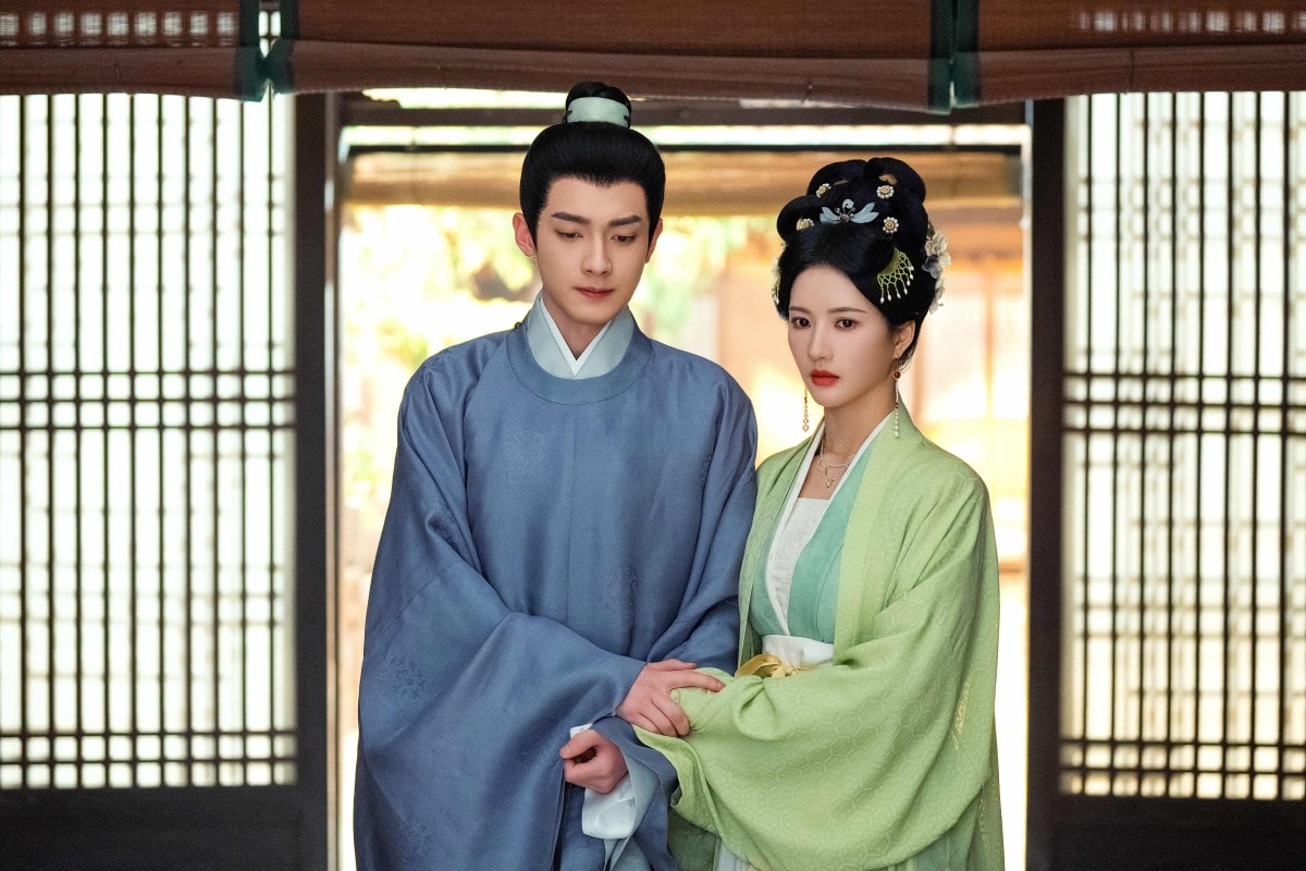 NETFLIX《五福臨門》大娘劉些寧意外與探花丈夫陳鶴一展開先婚後愛的姐弟戀