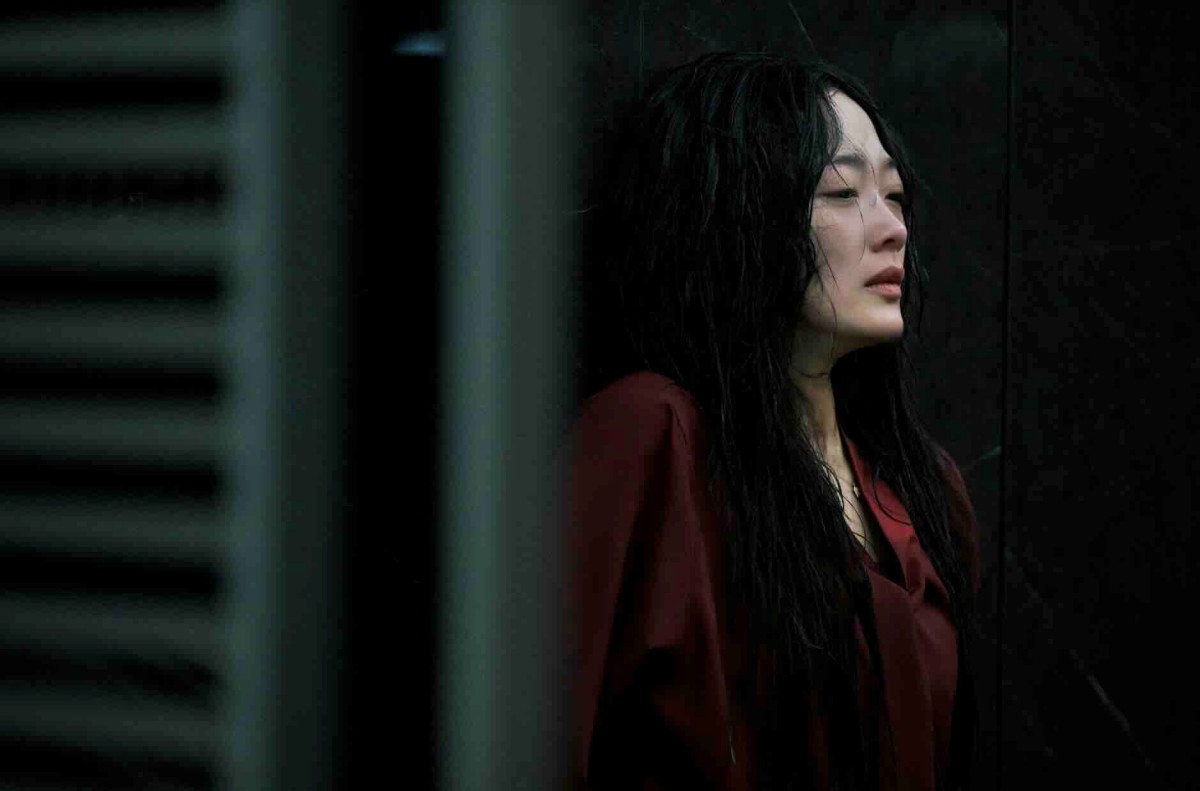 【2025 Netflix 11月片單推薦】韓劇《一吻爆炸》張基龍&安恩真社內羅曼史、台劇《如果我不曾見過太陽:一部曲》曾敬驊&李沐校園禁忌愛戀 - 第5張圖 Netflix影集《你旁觀的罪》11/7
