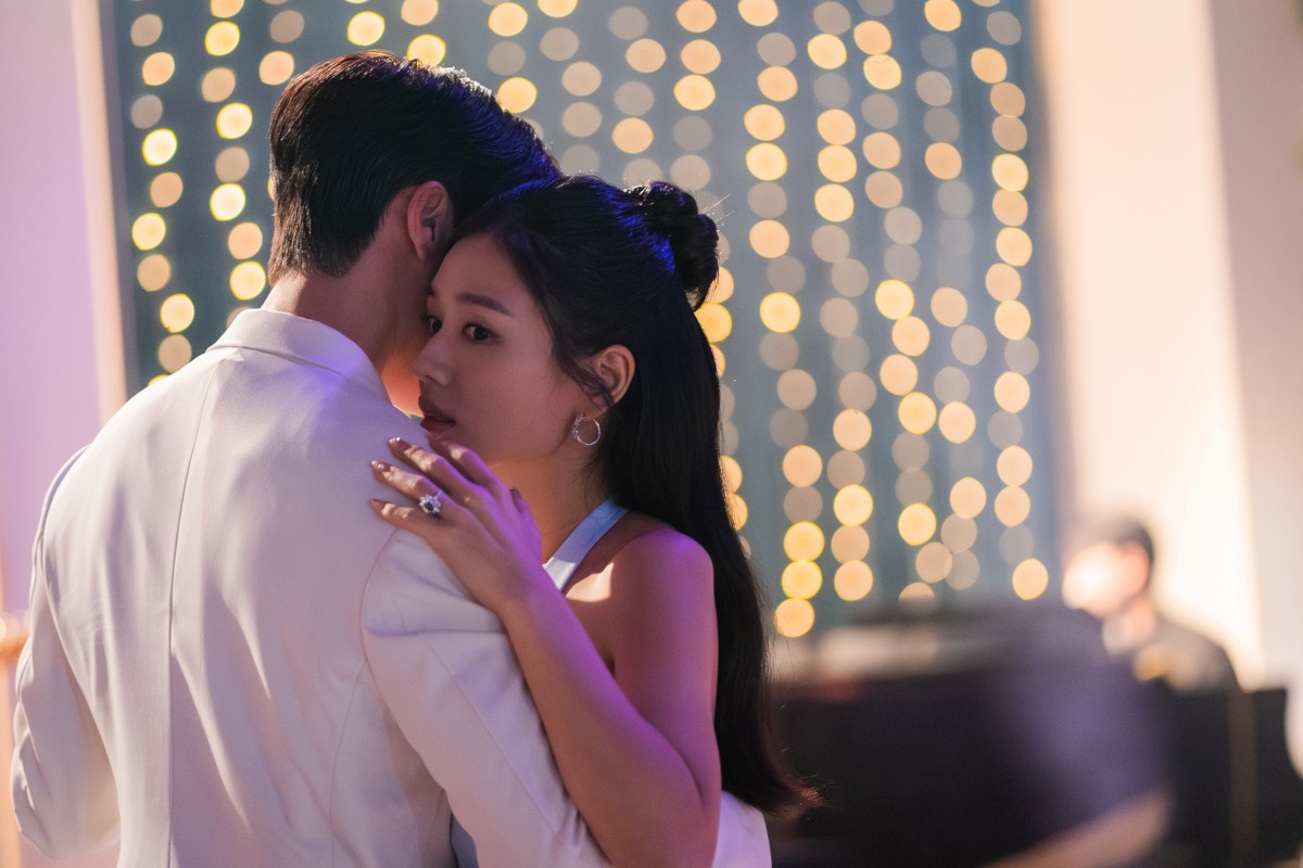 Netflix浪漫韓劇《一吻爆炸》張基龍、安恩真