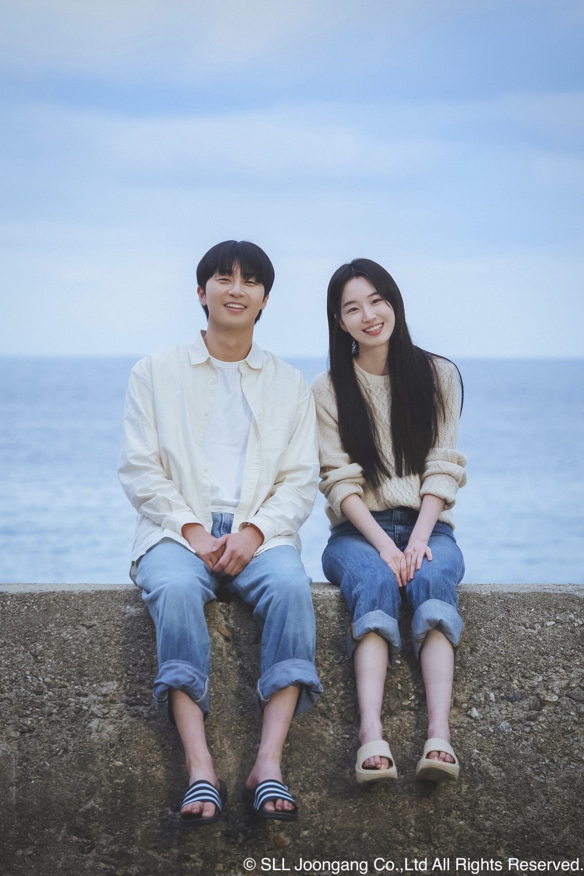 《等待京道》朴敘俊（左）和元志安在劇中是彼此歷經兩次分手的初戀，意外重逢。