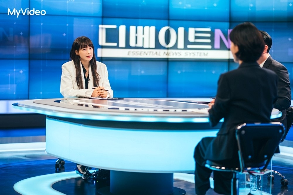李奈映睽違3年回歸小螢幕，出道28年在《榮耀：她們的法庭》首當律師