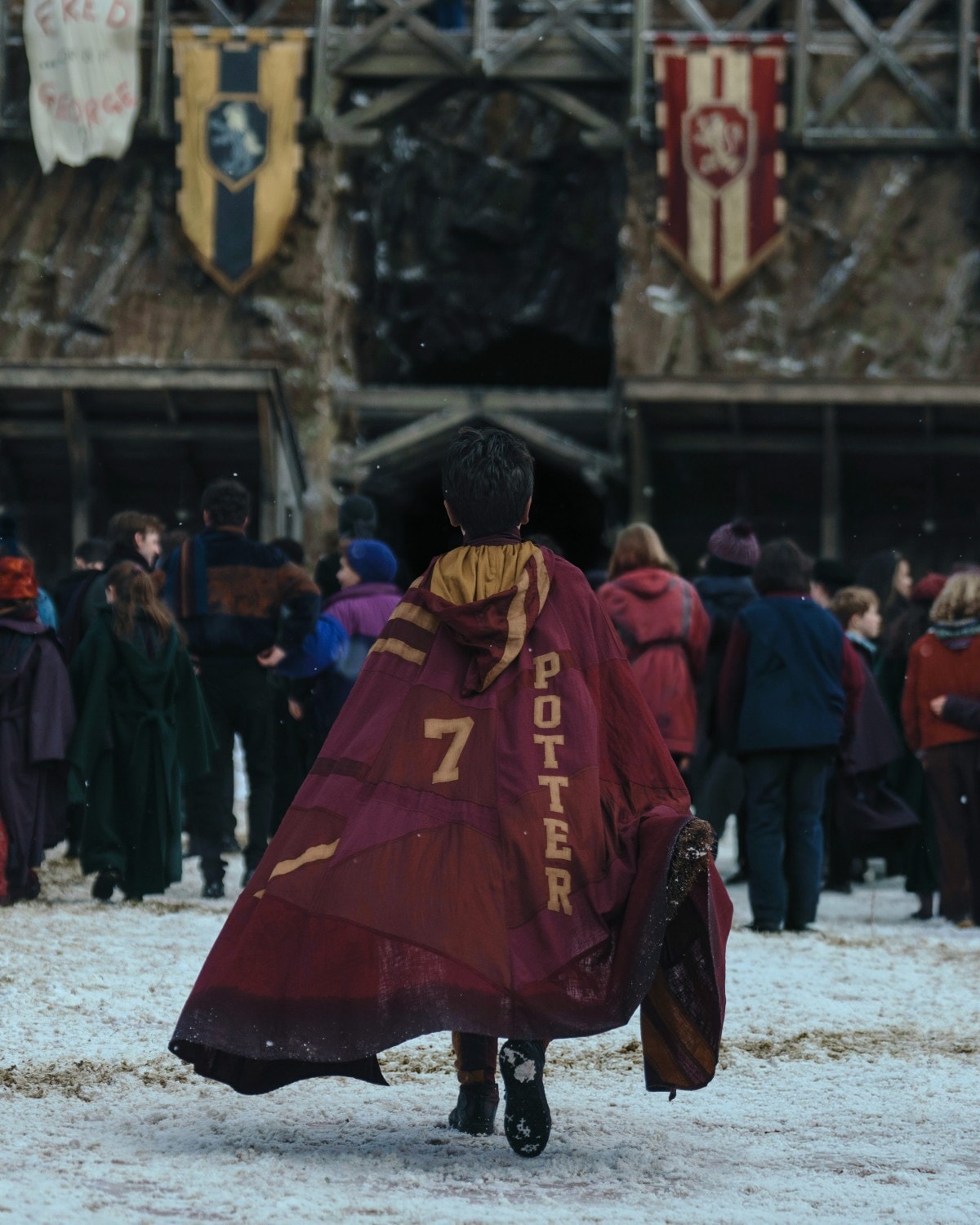 HBO Max重磅公開《哈利波特》影集版預告！宣布2026聖誕節上線！哈利波特、妙麗、榮恩嶄新魔法世界回歸