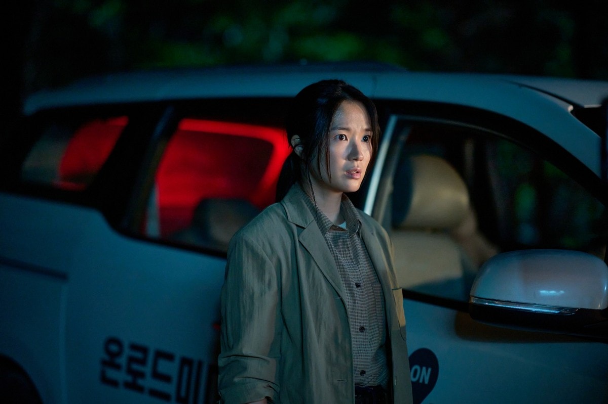 《殺木池：鬼水禁地》取材自韓國最凶鬧鬼水庫「殺木池」！金惠奫在本作中飾演任職於街景圖公司的製作人
