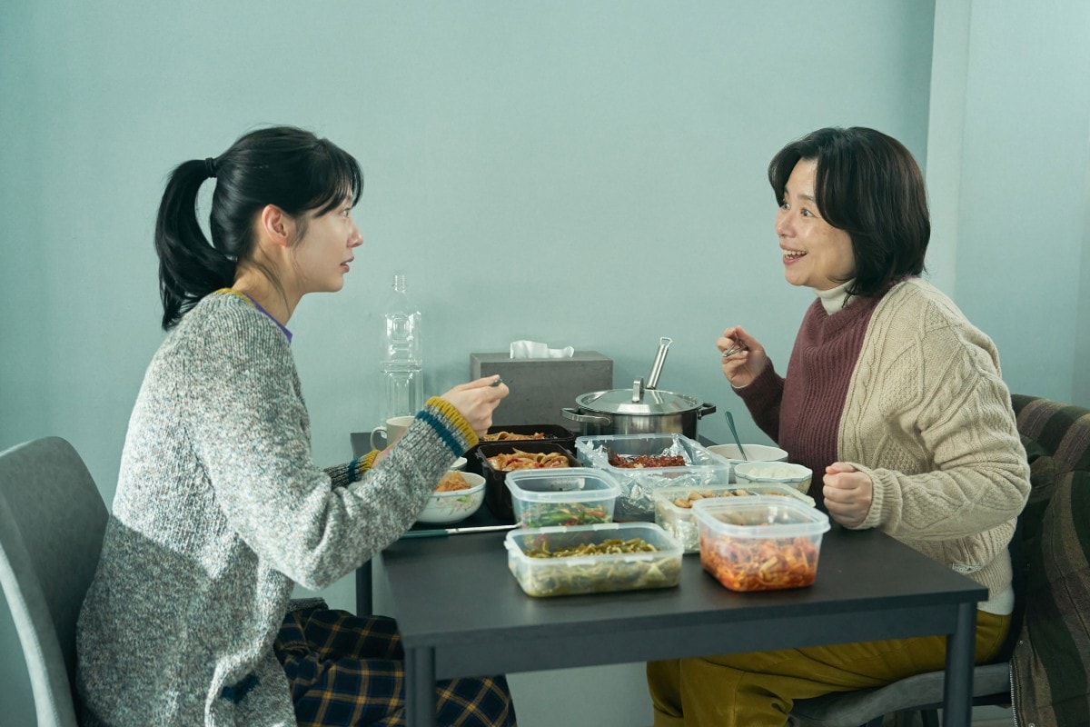 《你能吃到媽媽煮的飯的次數，還剩365次》「韓國經濟」金藝朗記者：「崔宇植X張慧振X孔昇延，三位演員如奇蹟般的演技！」
