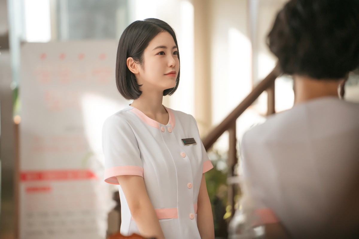 Disney+治癒海島韓劇《醫到孤島愛上你》熱播:李宰旭入伍前告別作!合體多年好友辛叡恩,自嘲是「愛撒嬌的男人」 - 第5張圖 Disney+《醫到孤島愛上你》李宰旭攜手辛叡恩共譜海島治癒戀曲